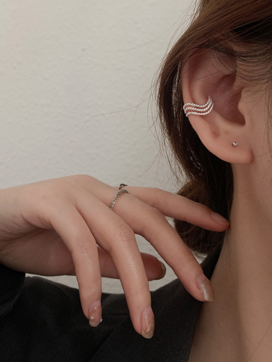 Saga Earcuff